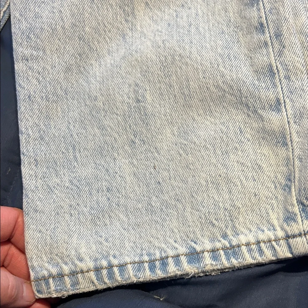Aeropostale Heavily Distressed Relaxed Jeans - Picture 4 of 9